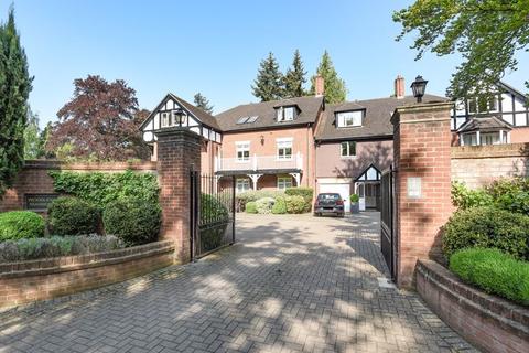 2, Woodleigh Mansions Larch Avenue, Ascot, SL5 0AW