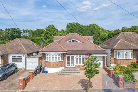 5 bedroom detached house for sale, Dacre Gardens, Chigwell IG7