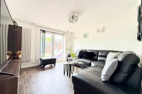 4 Bembridge Gardens, Luton, LU3 3SJ