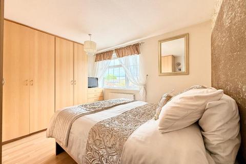 4 Bembridge Gardens, Luton, LU3 3SJ
