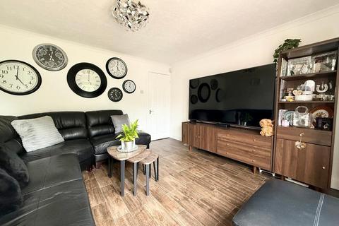 4 Bembridge Gardens, Luton, LU3 3SJ
