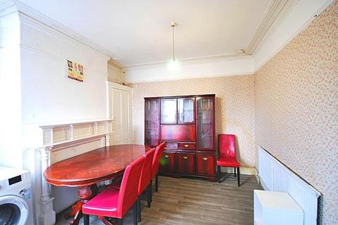 4 bedroom semi-detached house to rent, THURLBY ROAD, WEMBLEY