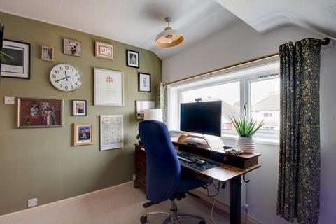 15 Mayfair, Stourbridge, DY9 0XE
