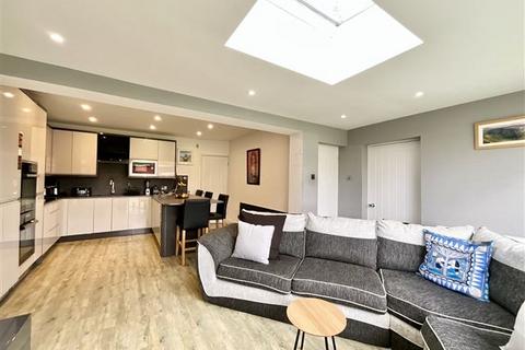 14 Coalbrook Road, Sheffield, S13 9XU