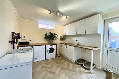 14 Coalbrook Road, Sheffield, S13 9XU