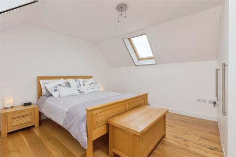 11 Ightham Close, Longfield, DA3 7AW