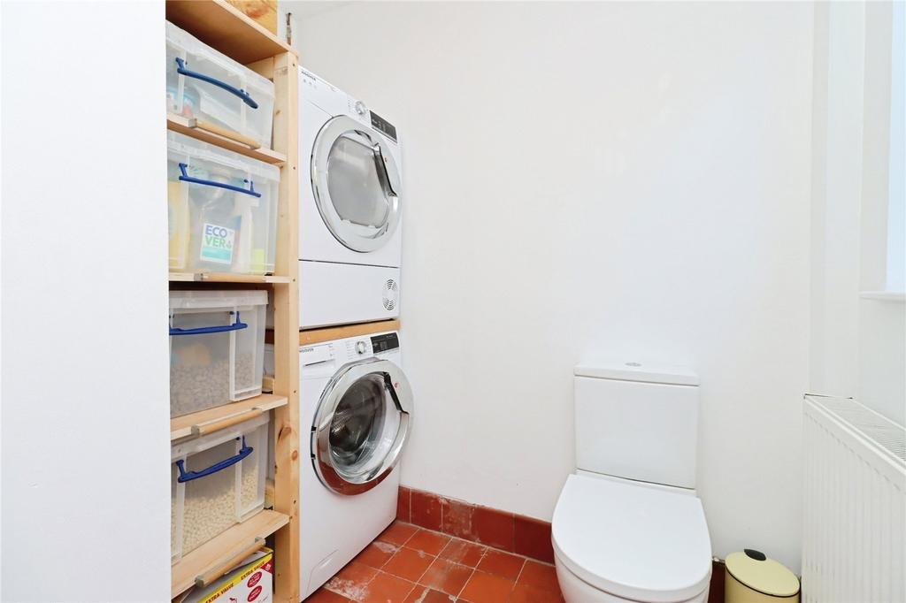 Utility Room/Wc