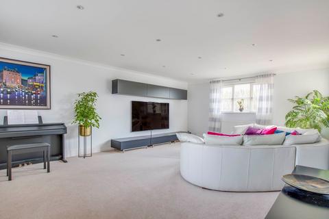 5 bedroom detached house for sale, Bishopstone, Buckinghamshire HP17