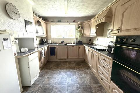 4 bedroom detached house for sale, Wolseley Road, Rugeley