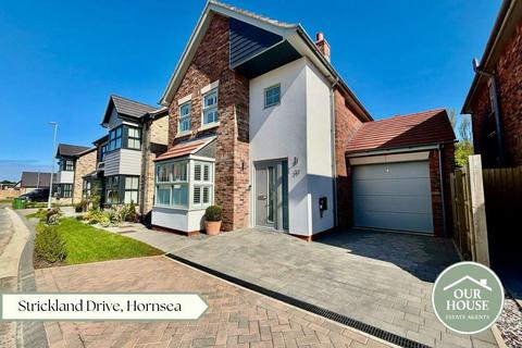 3 bedroom detached house for sale, Strickland Drive, Hornsea