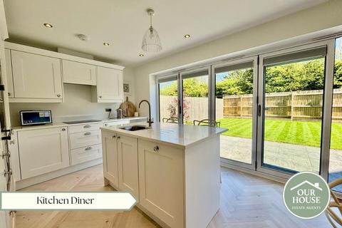 3 bedroom detached house for sale, Strickland Drive, Hornsea