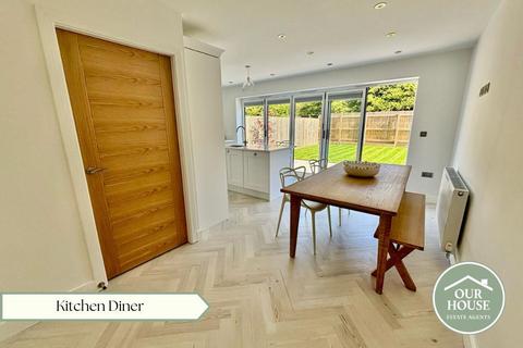3 bedroom detached house for sale, Strickland Drive, Hornsea