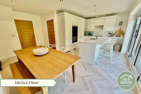 3 bedroom detached house for sale, Strickland Drive, Hornsea