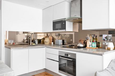 13 Oakbury Road, London, SW6 2NN