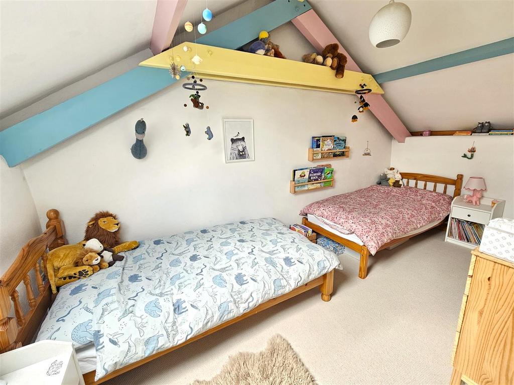 Bedroom 2.jpg