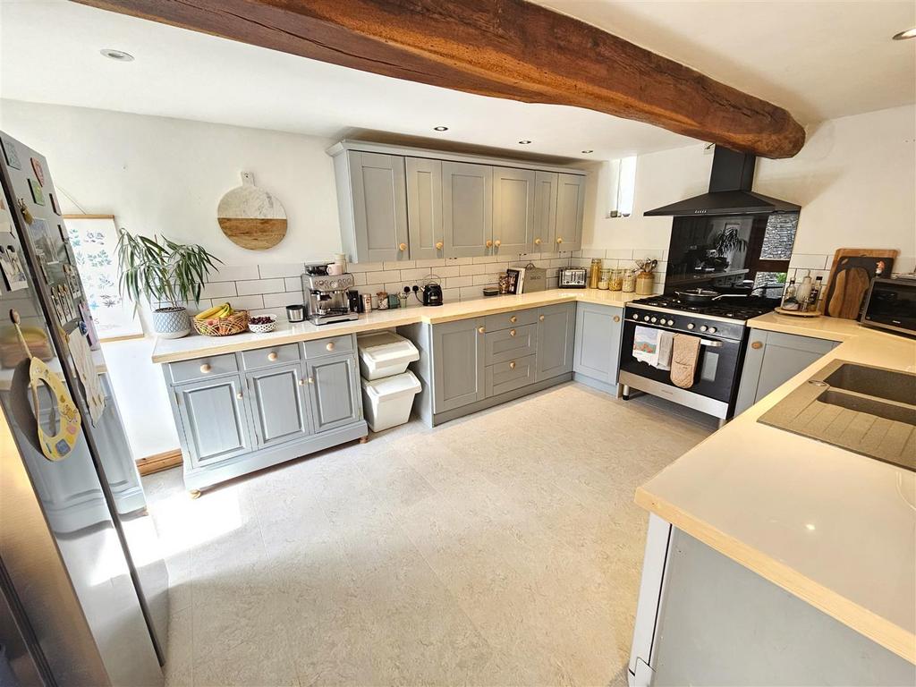 Kitchen.jpg