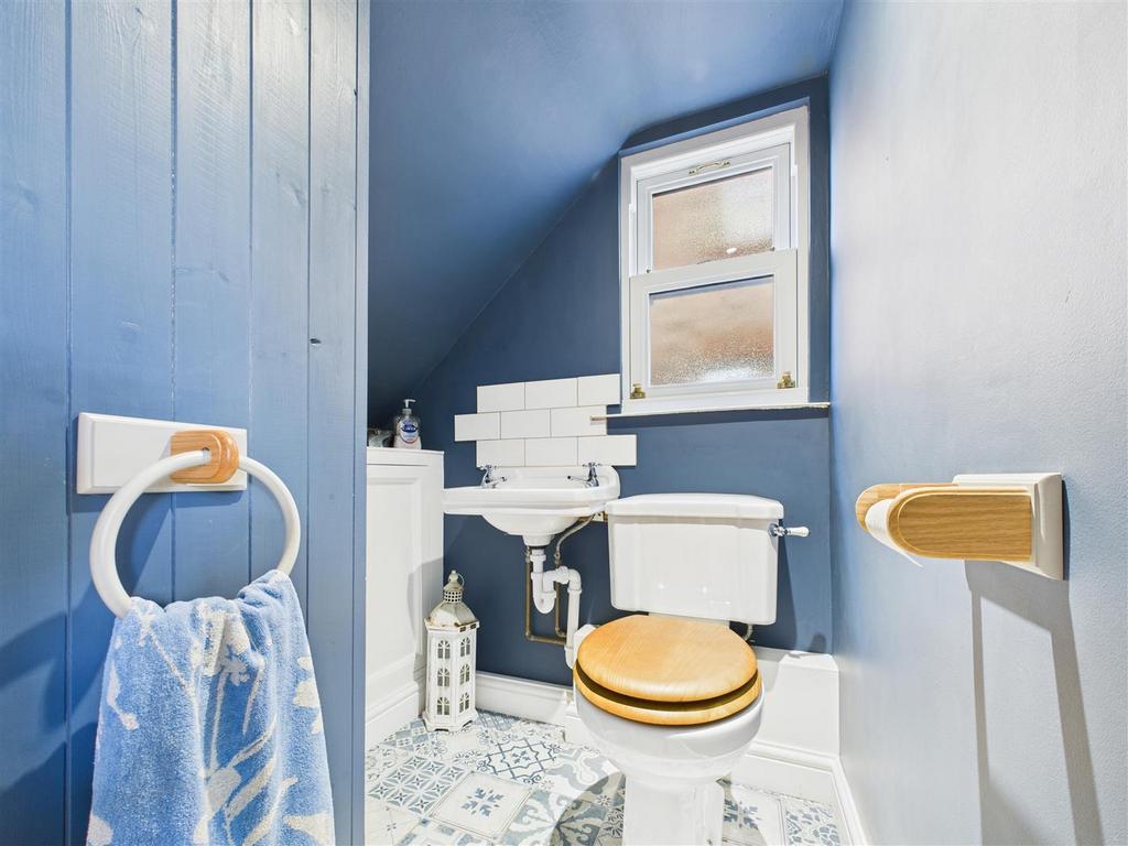 Guest cloakroom