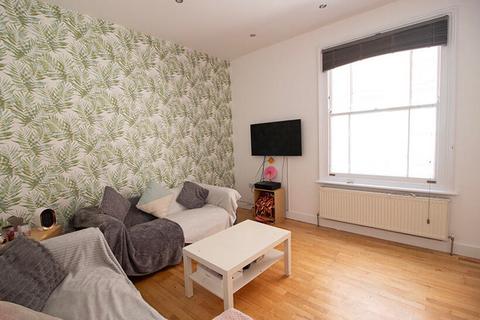 5 bedroom ground floor flat to rent, Mansfield Road, Nottingham NG15