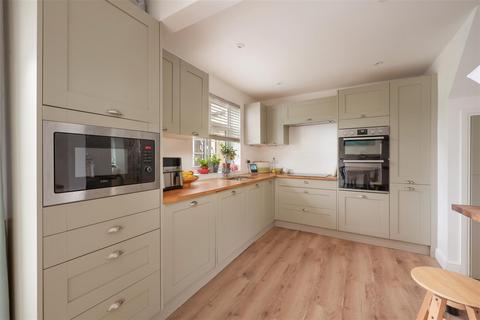 22 Baddlesmere Road, Whitstable, CT5 2LD