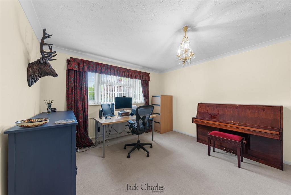 239 Hadlow Road  -2.jpg