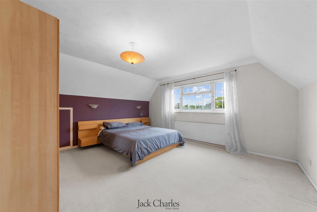 239 Hadlow Road  -18.jpg