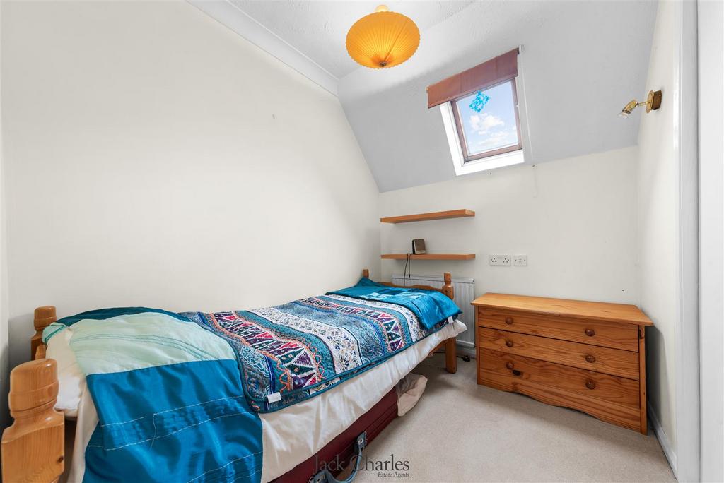239 Hadlow Road  -27.jpg