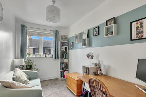 13 Gladeside, Cambridge, CB4 1EL
