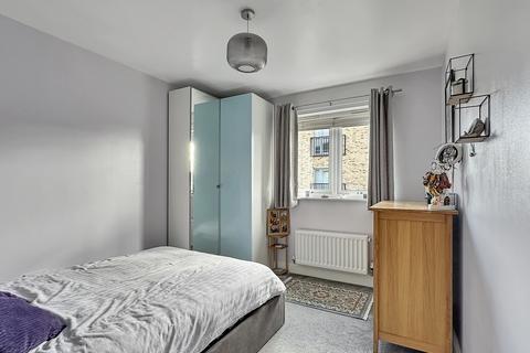 2 bedroom flat for sale, Cambridge CB4