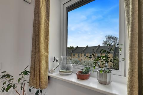 13 Gladeside, Cambridge, CB4 1EL