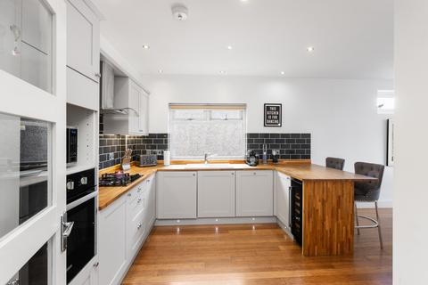 5 Durham Grove, Edinburgh, EH15 1PX
