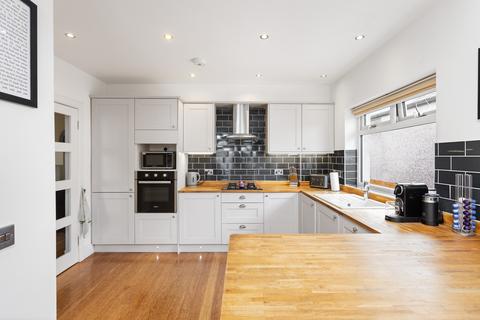 5 Durham Grove, Edinburgh, EH15 1PX