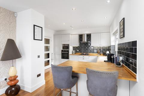 5 Durham Grove, Edinburgh, EH15 1PX