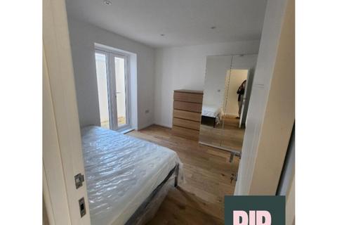 1 bedroom in a house share to rent, Bath Road, Bristol BS4