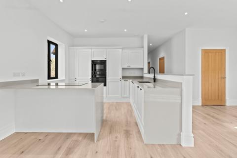 3 bedroom bungalow for sale, The Courtyard, Framfield, Uckfield, East Sussex, TN22