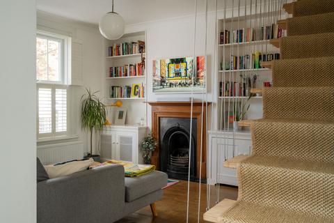 42 Thornhill Road, London, E10 5LL