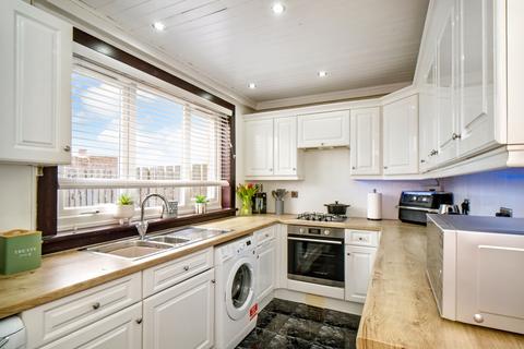 98 Barleyknowe Road, Gorebridge, EH23 4DZ