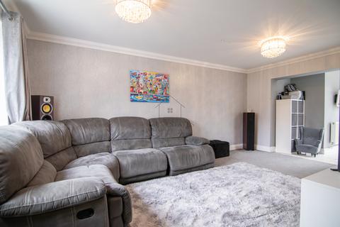4 bedroom semi-detached house for sale, Maplin Road, Leicester, Leicestershire, LE5 1SA