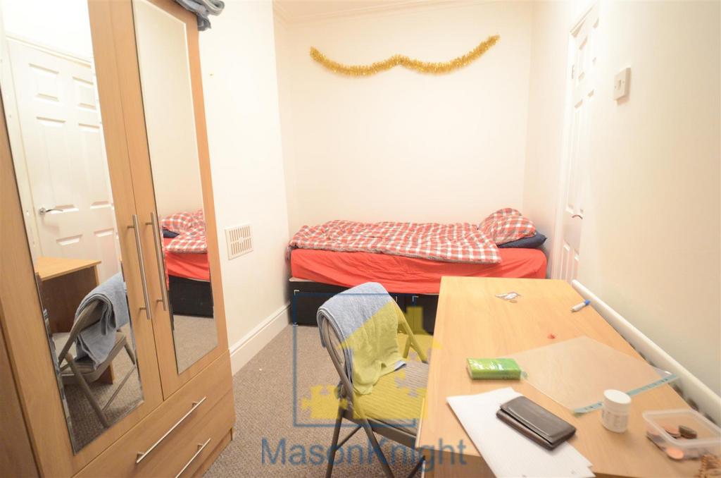 RLox Bt UVl EKd Rgo JOBkmtw.jpg