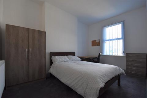 5 bedroom end of terrace house to rent, Derry Avenue, Plymouth PL4