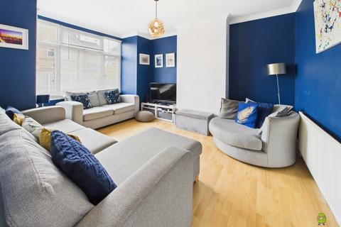 51 Ethronvi Road, Bexleyheath, DA7 4AU