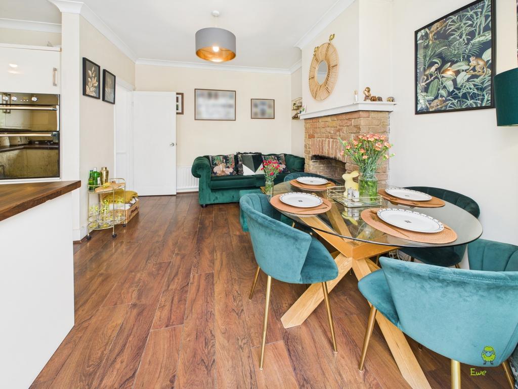 Clinton Crawford 3 bedroom Semi Detached home clos