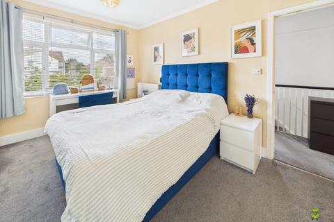 51 Ethronvi Road, Bexleyheath, DA7 4AU