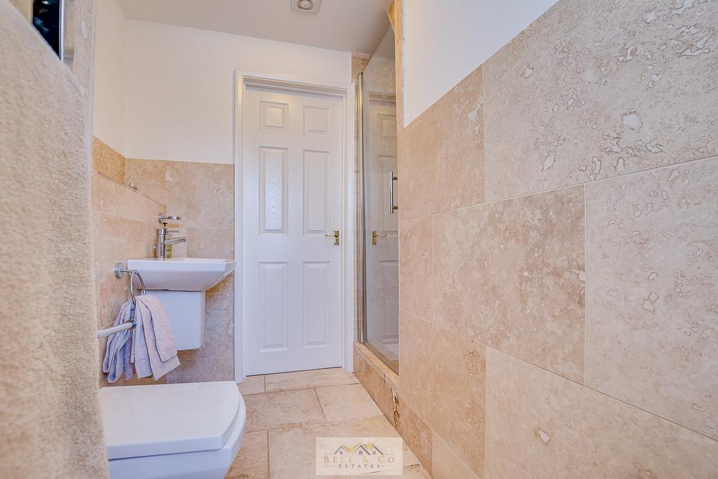 Bathroom 1.2