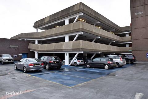 undefined, Lowgate, Hull HU1