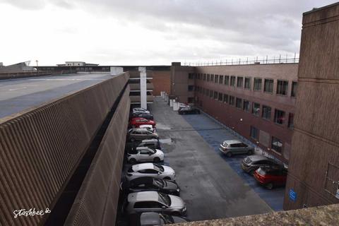 undefined, Lowgate, Hull HU1