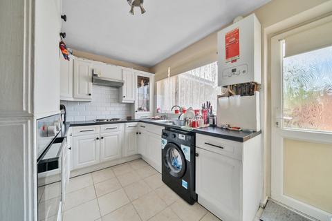 undefined, Savoy Avenue, Hayes, UB3