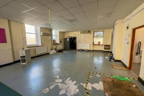 Property for sale, 17 Mona Street, Amlwch, Isle of Anglesey LL68 9AN