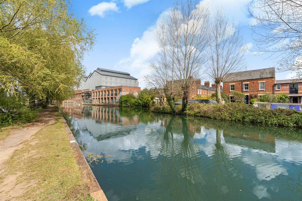 THE THAMES PATH ii.jpg