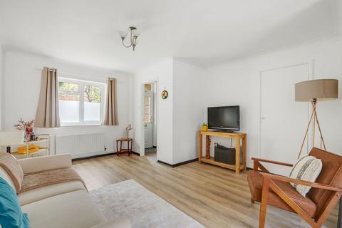 7 Ovett Close, Upper Norwood, London, SE19 3RX