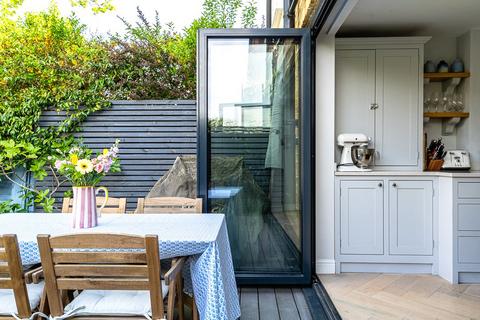 5 bedroom terraced house for sale, Natal Road, London, SW16